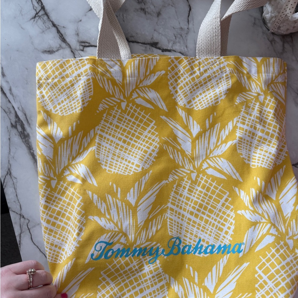 Tommy Bahama Pineapple Tote bag